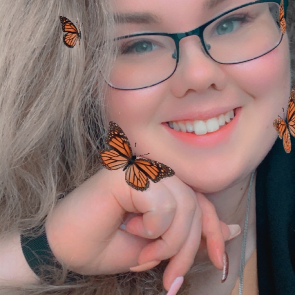 Meet your Posher, Hilary